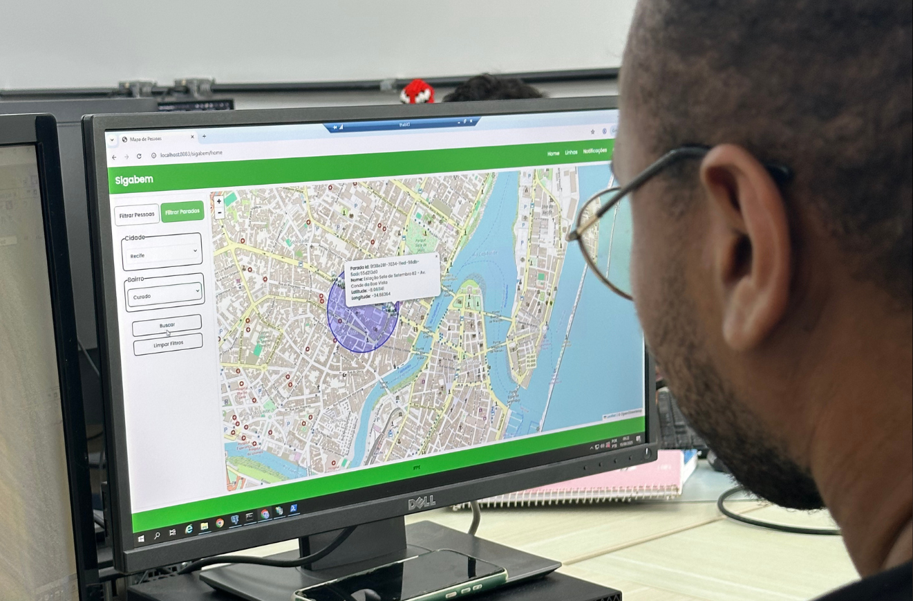Painel de gestão web do Sigabem em tela de computador