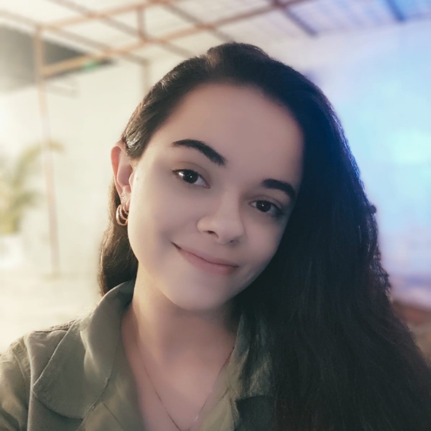 Foto de Isabelly Bernandes, estudante pesquisadora de TADS